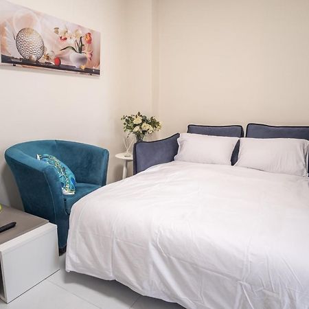 Port City Haifa - Luxury Apartments 50 Mtrs From The Beach מראה חיצוני תמונה